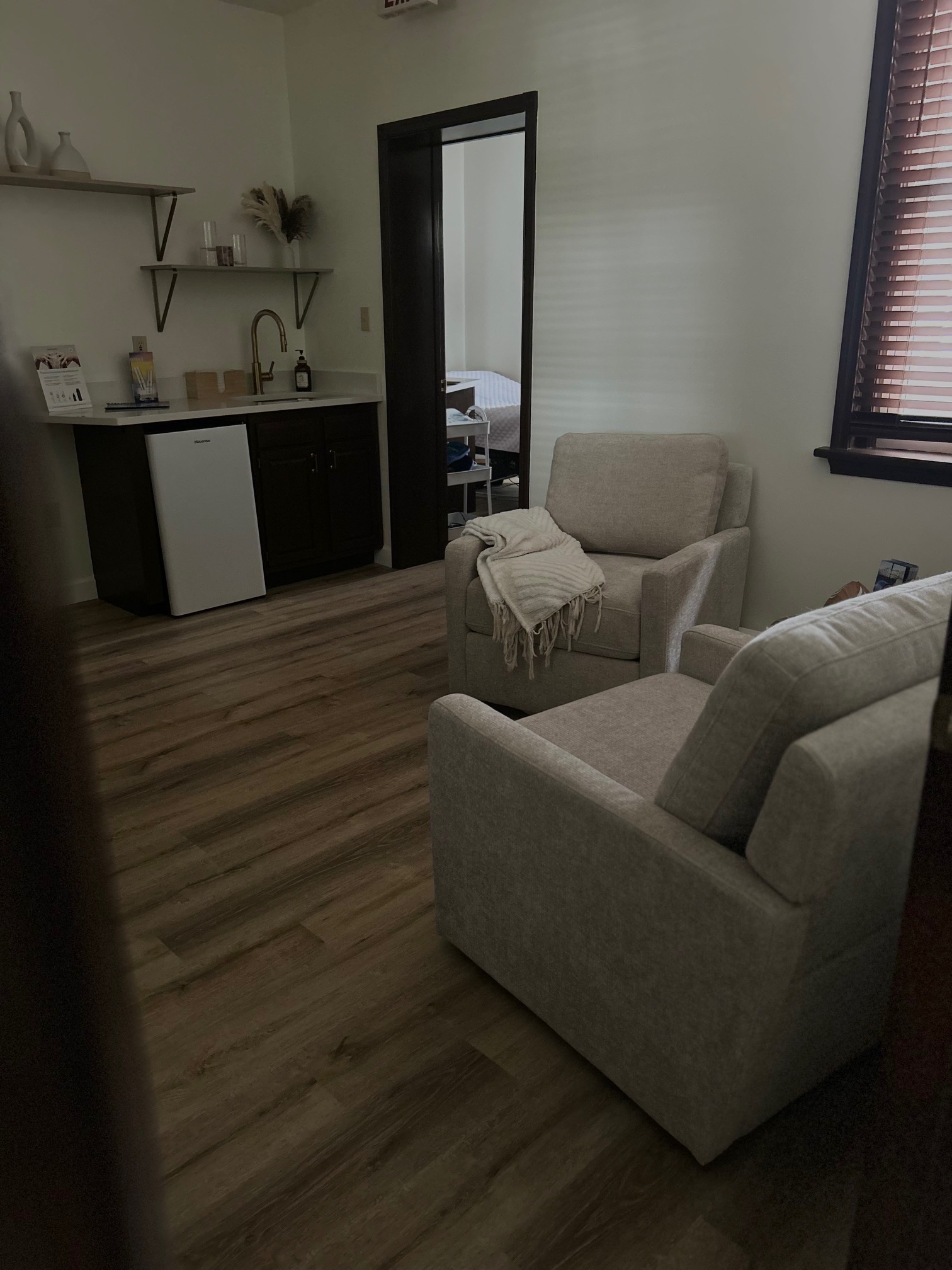 Comfortable consultation and treatment room at Aesthetics on Chocolate